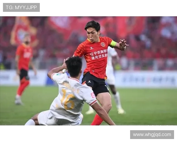 中甲激战半场姆本扎梅开二度向余望建功辽宁铁人暂4比1领先重庆铜梁龙